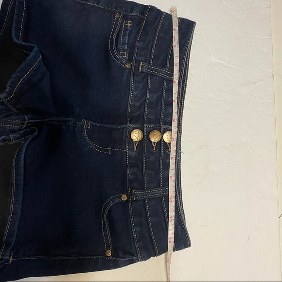 blue spice womens sz 0 dark blue jean shorts  2”L - Picture 3 of 4
